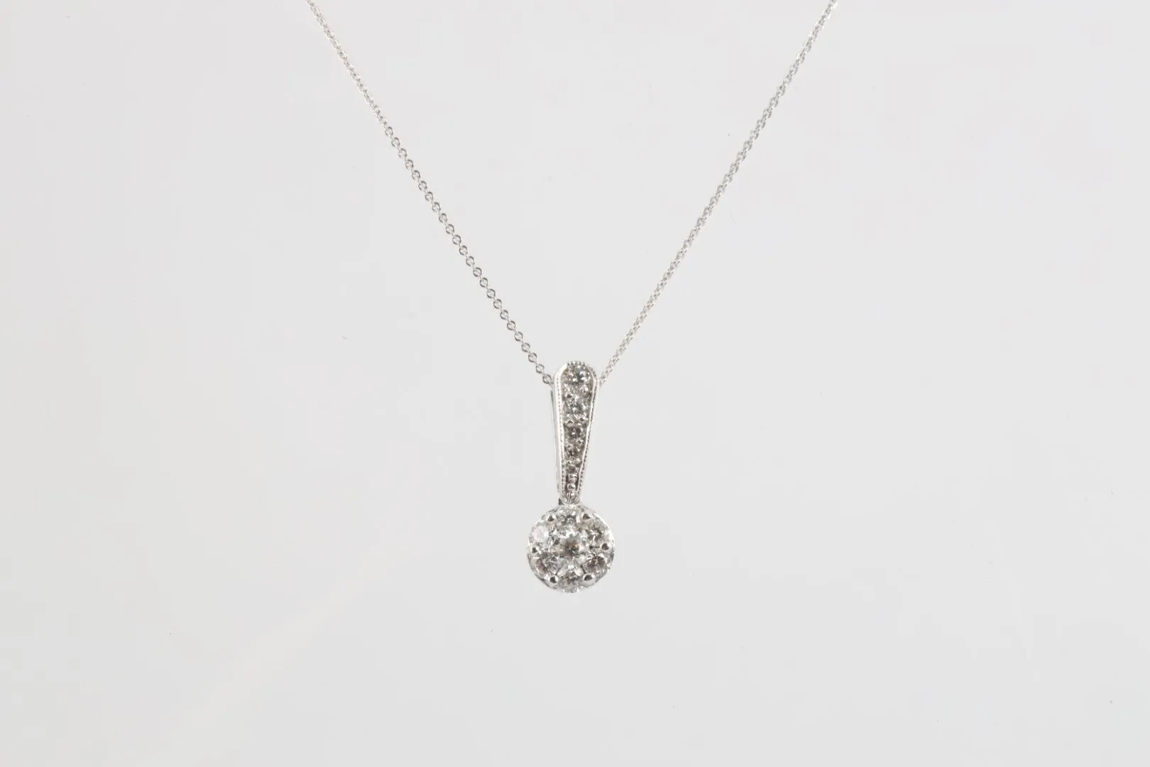 18" 14k White Gold 0.44tcw Diamond Necklace (2.38g.)