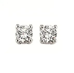 3/8 Ct TW Diamond Stud Earrings