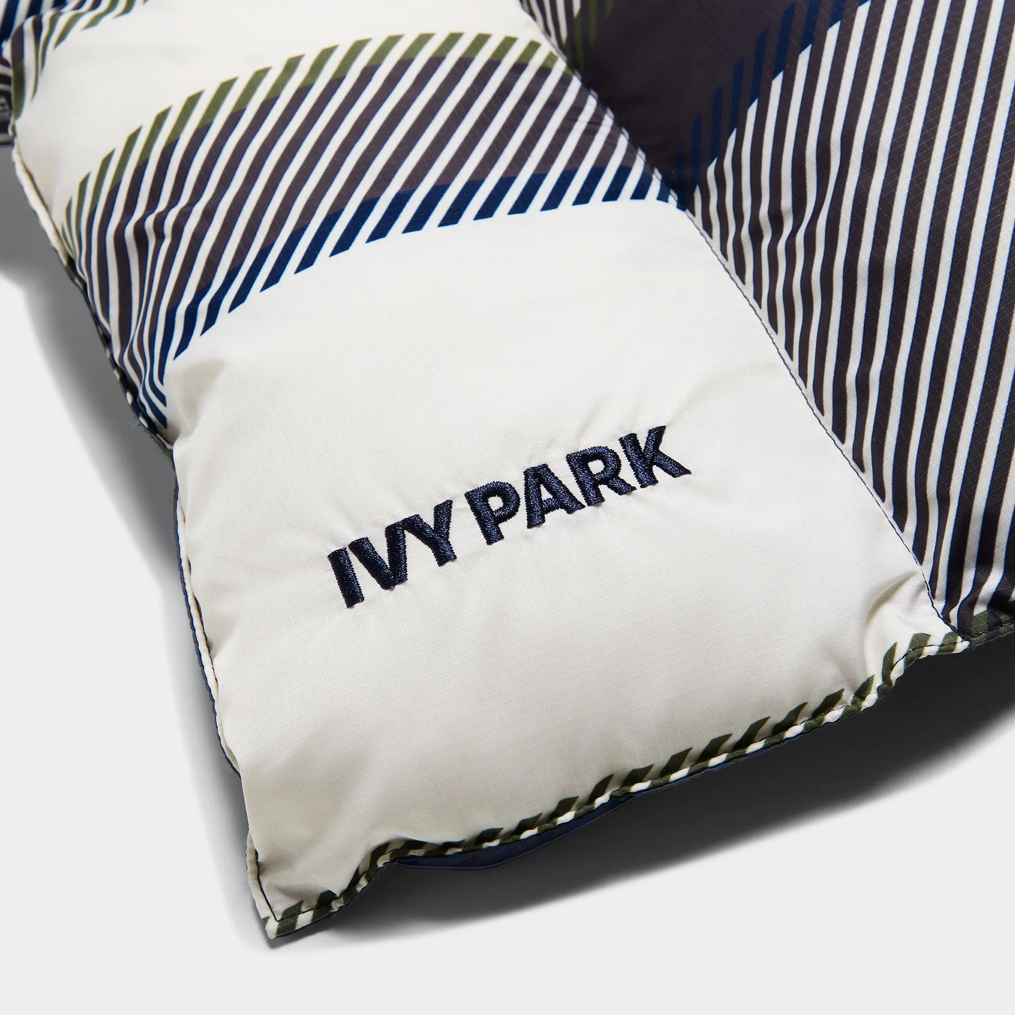 Adidas x Ivy Park Padded Scarf 'Wilpin/lgsogr'