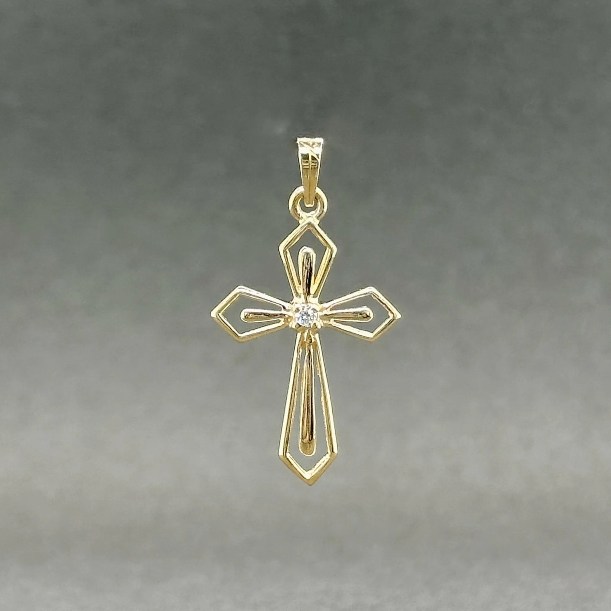 Estate 14K Y Gold 0.02ct J/I1 Diamond Cross Pendant