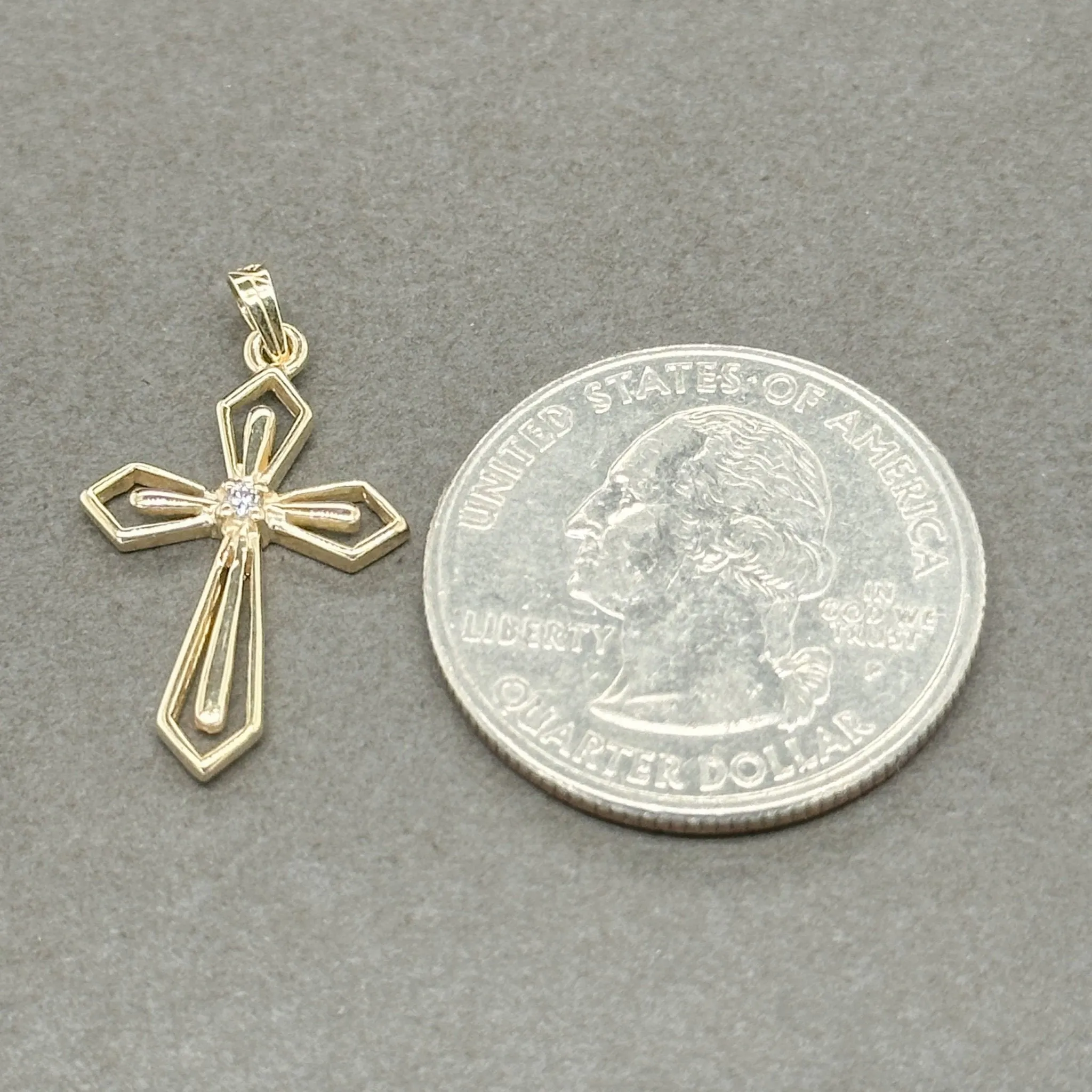 Estate 14K Y Gold 0.02ct J/I1 Diamond Cross Pendant