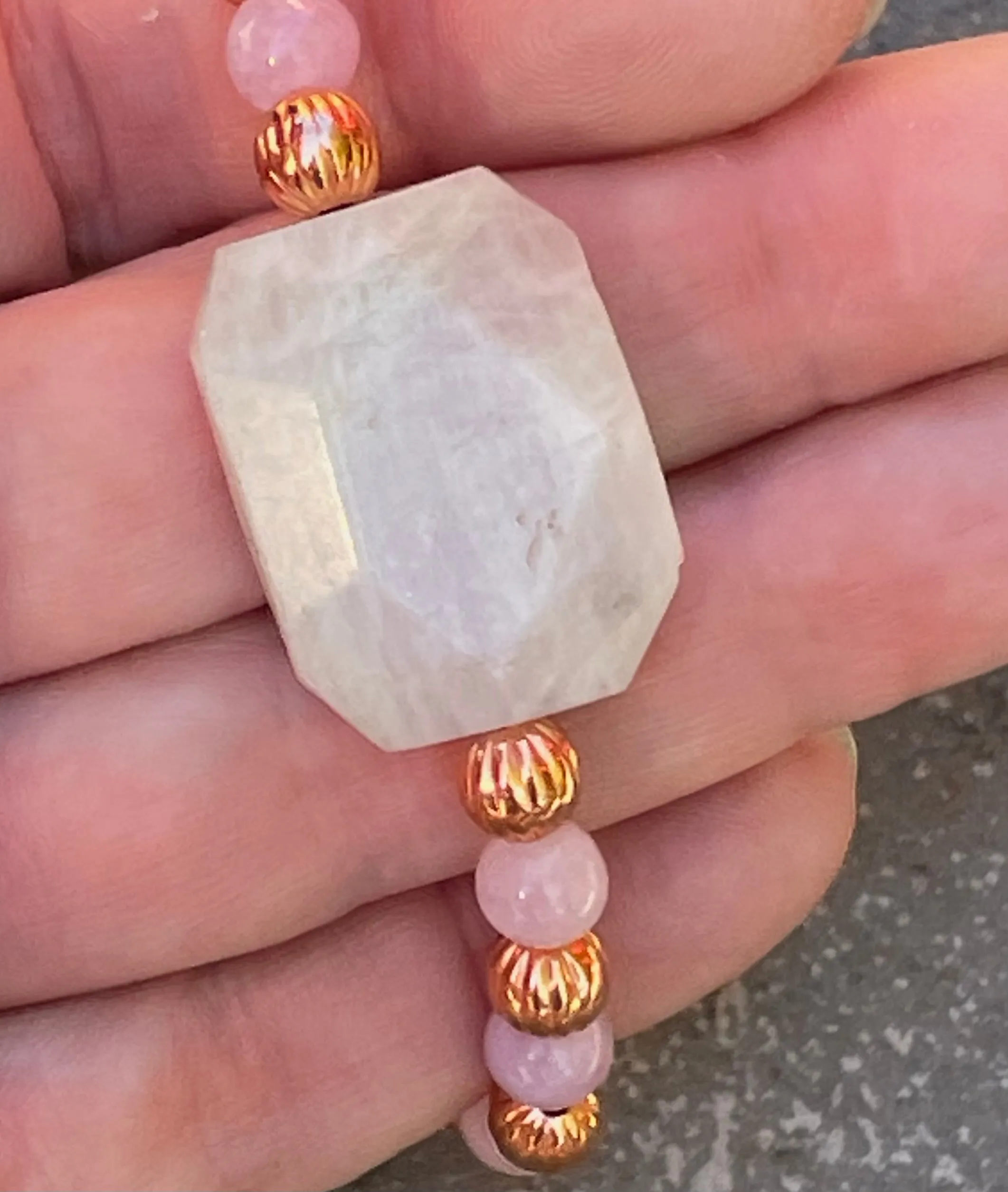 Kunzite gemstone and Copper stretch Bracelet