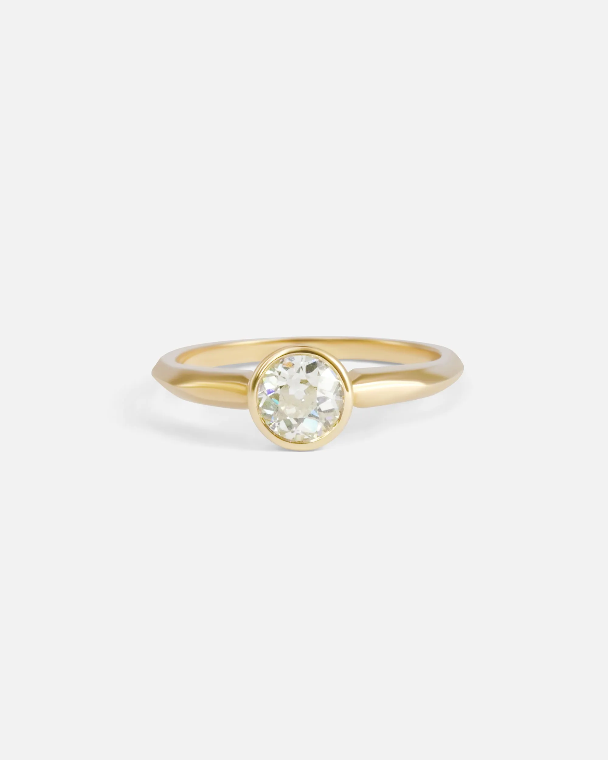 Lou / Diamond Ring